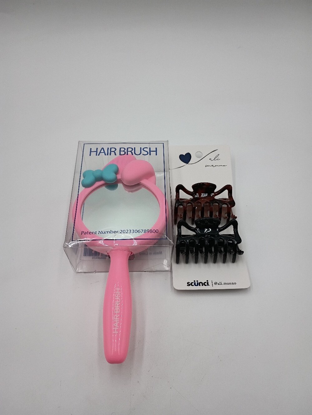 2 In 1 Hairbrush Mirror. Pink With 2 Bonus Scunci Hair Clips